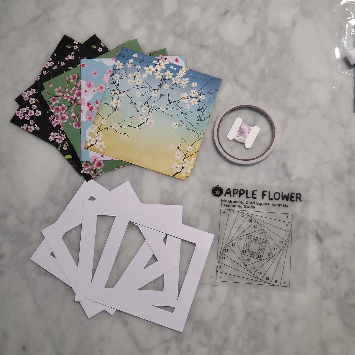 Make it! Card Kit | #002 Iris Folding - Square | Greeting Card Kit